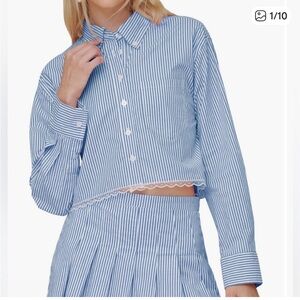 Avec Les Filles Blue Striped Lace Crop Shirt